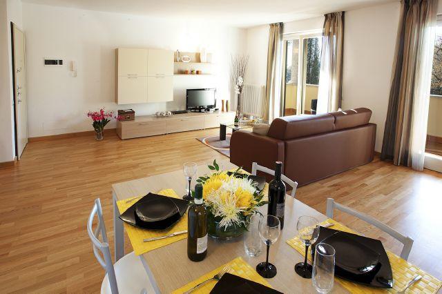 Tremezzo Residence-11 Apartments To Choose From In An Exclusive Residence By Italian Apartments Bagian luar foto