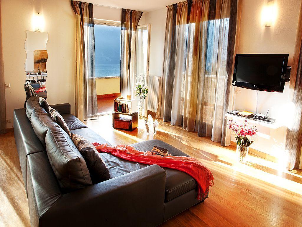 Tremezzo Residence-11 Apartments To Choose From In An Exclusive Residence By Italian Apartments Bagian luar foto